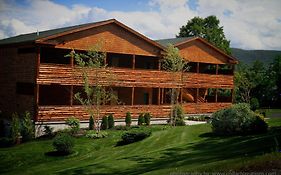 The Lodges at Cresthaven Lake George Ny